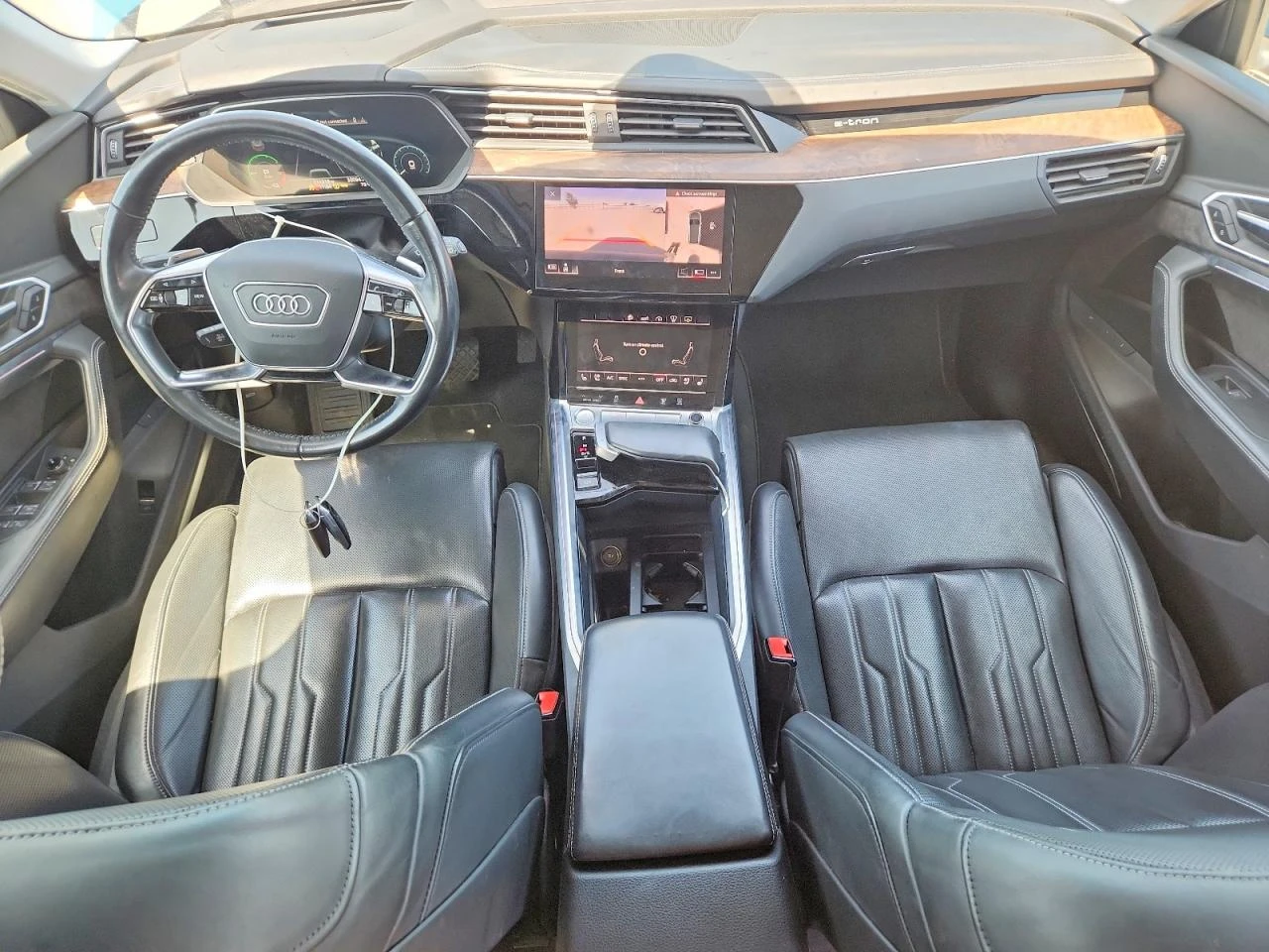 Audi E-Tron Prestige Quattro, снимка 8 - Автомобили и джипове - 54631422