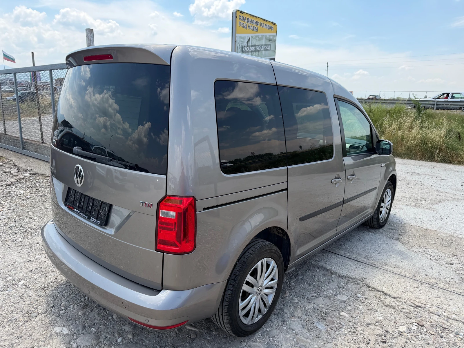 VW Caddy 2.0TDI , снимка 5 - Автомобили и джипове - 55141845