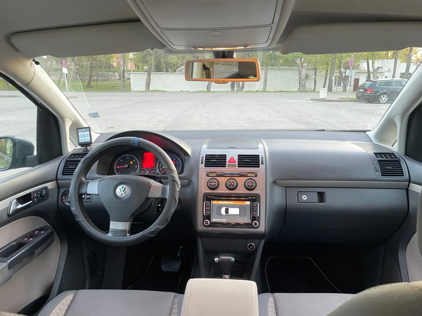 VW Touran 1.9 cross, снимка 5 - Автомобили и джипове - 55214211