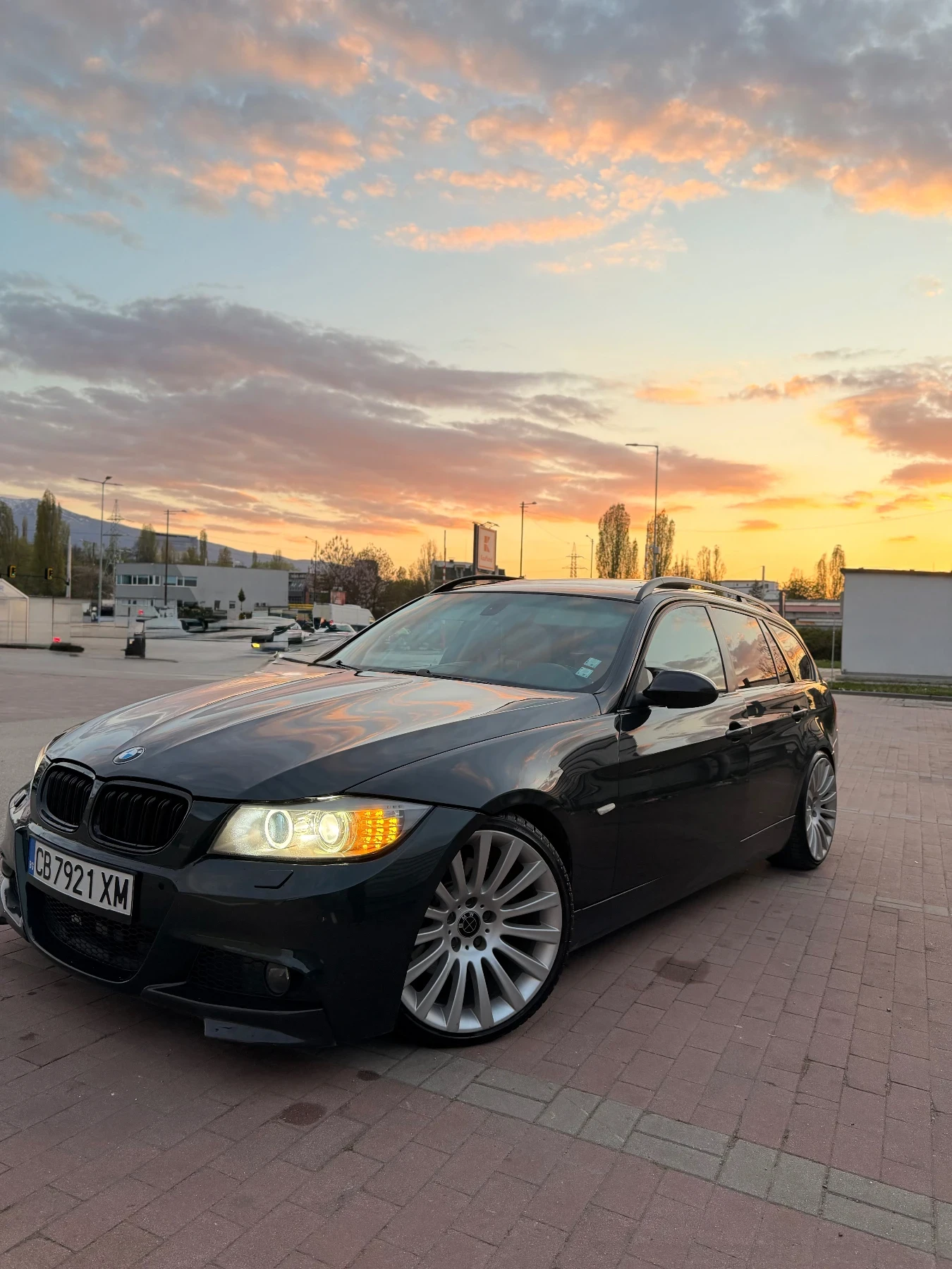 BMW 330, снимка 7 - Автомобили и джипове - 55375019