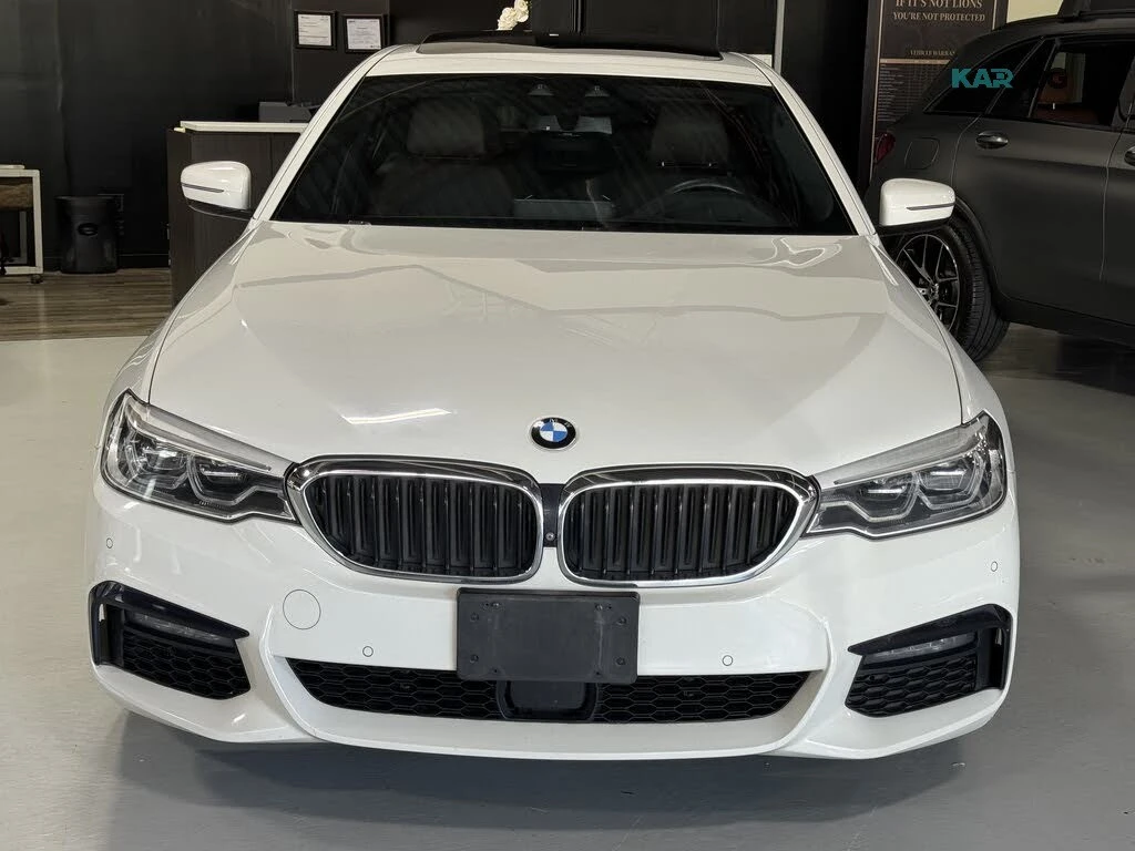 BMW 540 M Pack * 360 * HUD * АвтоКредит * (ЦЕНА ДО БГ), снимка 2 - Автомобили и джипове - 55948977