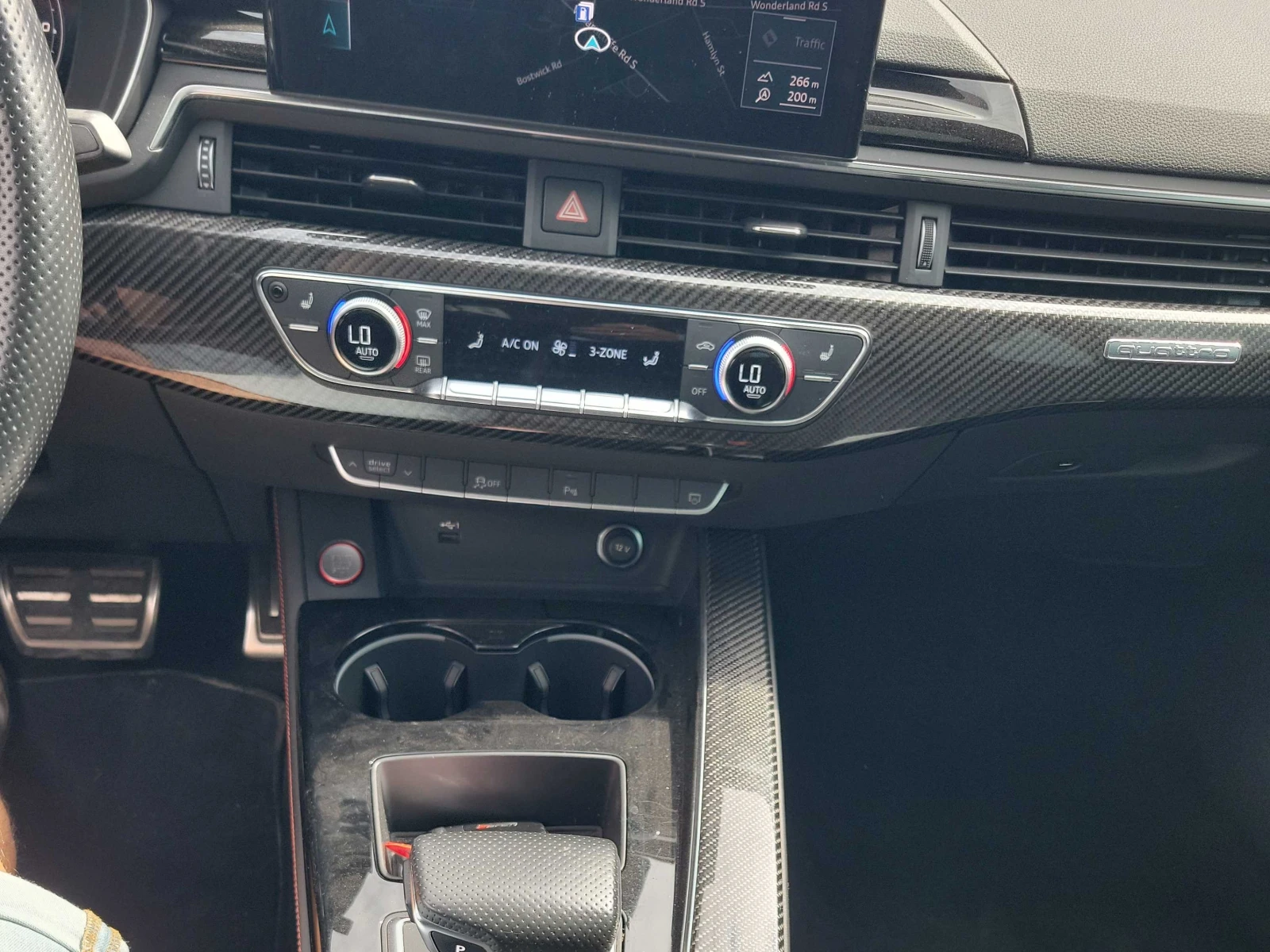 Audi Quattro * ДИСТРОНИК * 360 КАМЕРА * ПАНОРАМА * АВТОКРЕДИТ, снимка 9 - Автомобили и джипове - 56088425
