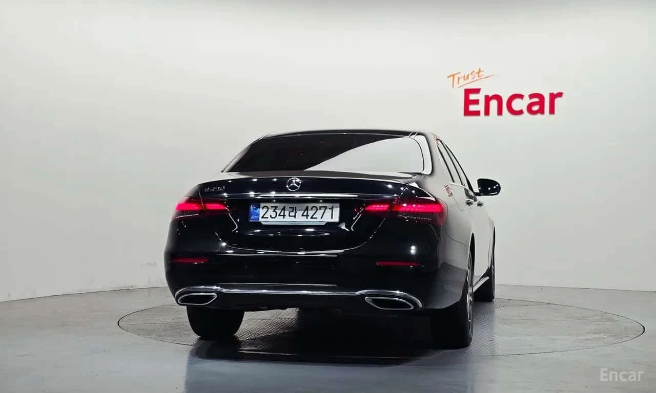 Mercedes-Benz E 250 Avantgarde| ПАНО| ОБДУХВАНЕ| 360САМ| 2 КЛЮЧА| , снимка 4 - Автомобили и джипове - 56169006