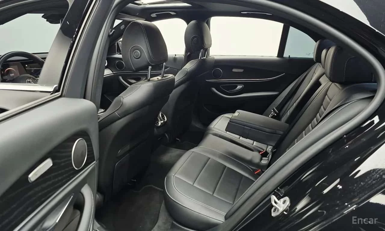 Mercedes-Benz E 250 Avantgarde| ПАНО| ОБДУХВАНЕ| 360САМ| 2 КЛЮЧА| , снимка 12 - Автомобили и джипове - 56169006