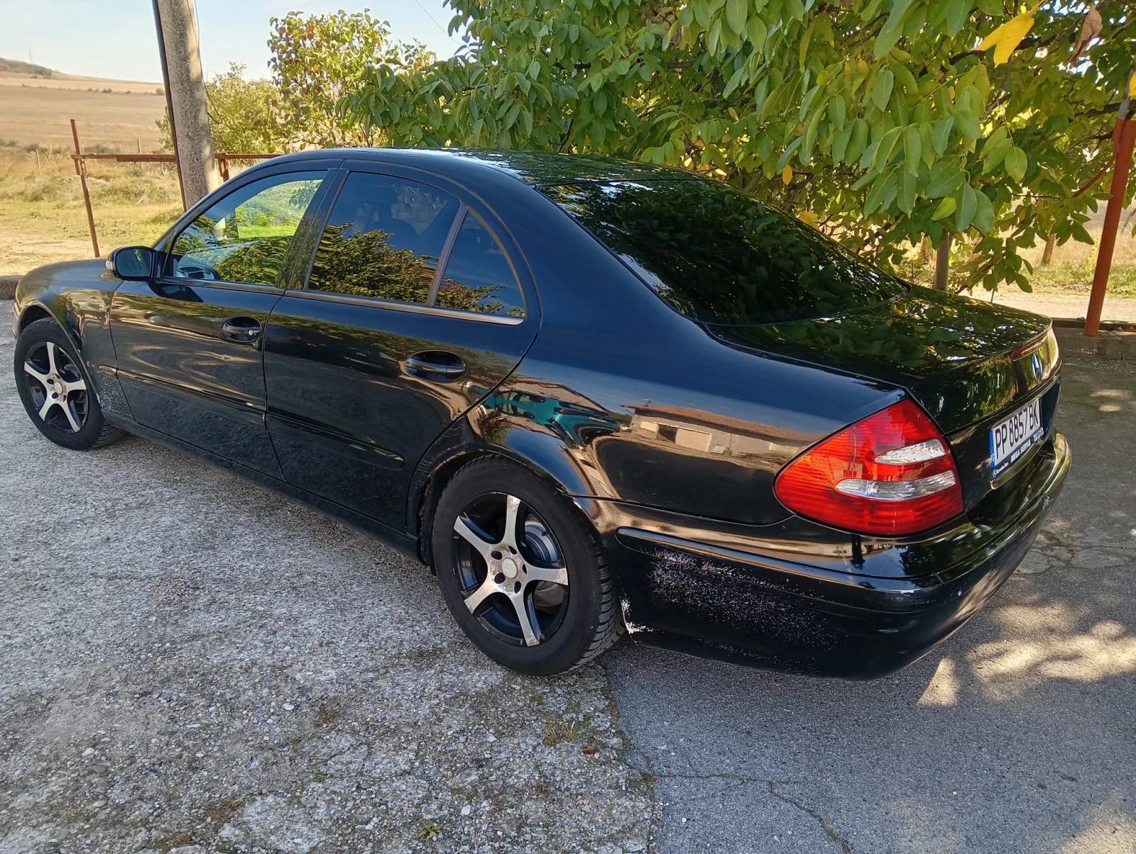Mercedes-Benz E 270, снимка 3 - Автомобили и джипове - 56624695