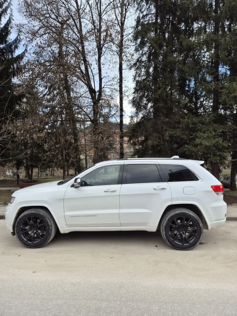 Jeep Grand cherokee 5.7/HEMI/Overland, снимка 3 - Автомобили и джипове - 49116832