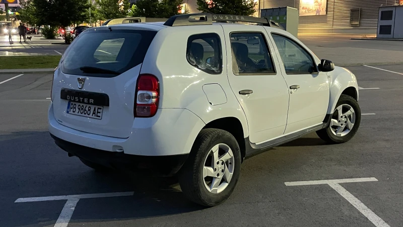 Dacia Duster, снимка 3 - Автомобили и джипове - 49170956