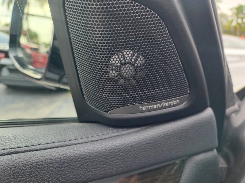 BMW X6 M* SPORT* ДИГИТАЛНО* ТАБЛО* ПОДГРЕВ* КАМЕРА* КЕЙЛЕ, снимка 11 - Автомобили и джипове - 53455501