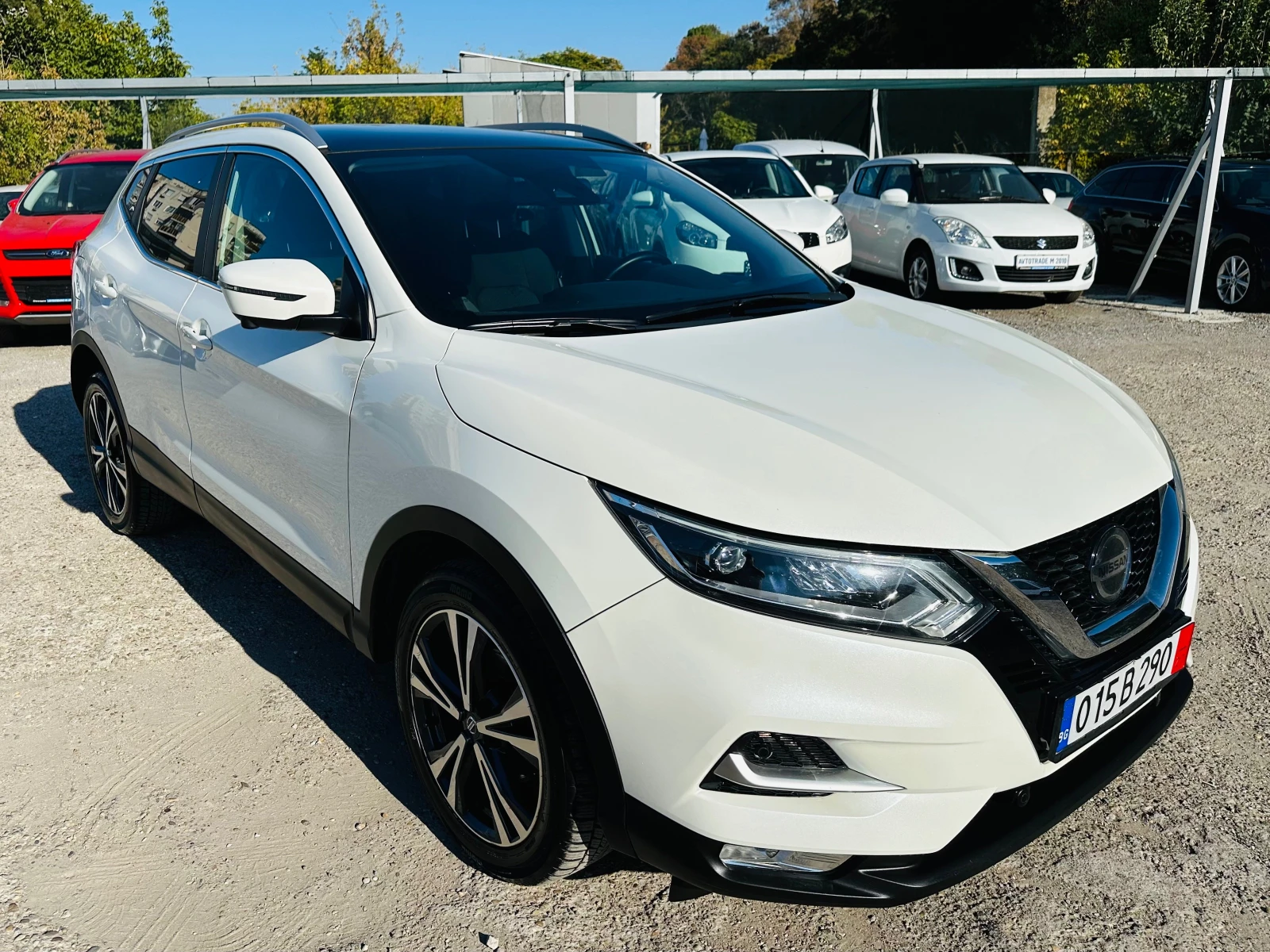 Nissan Qashqai 1.6dci 131кс ПАНОРАМА АВТОМАТ 360  FULL LED KEYLES - изображение 2