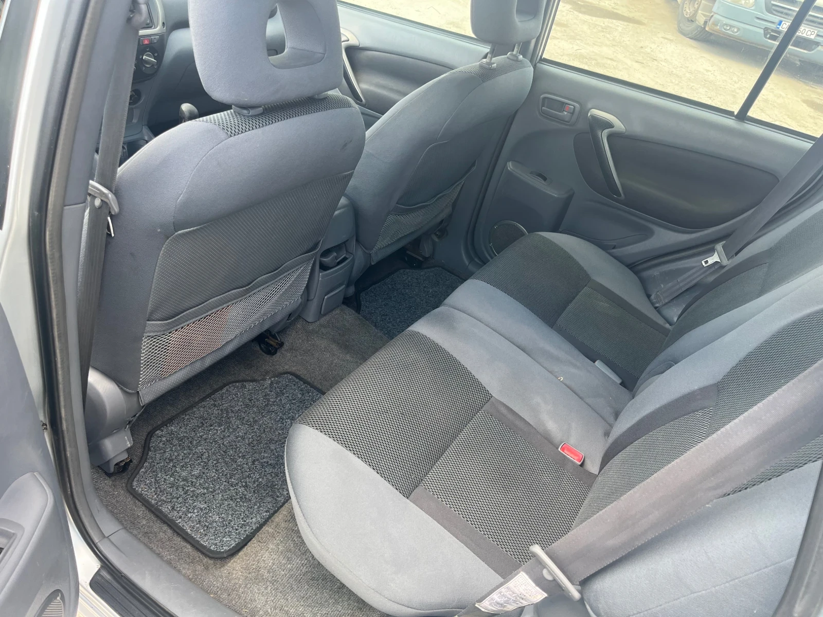 Toyota Rav4 2.0 D4D - изображение 8