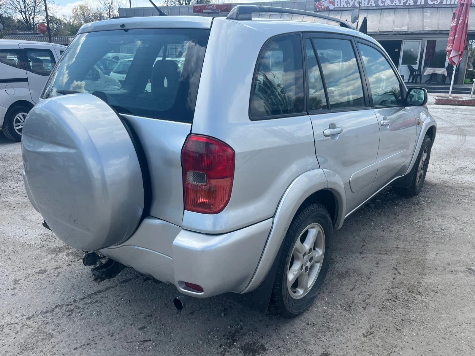 Toyota Rav4 2.0 D4D - изображение 5
