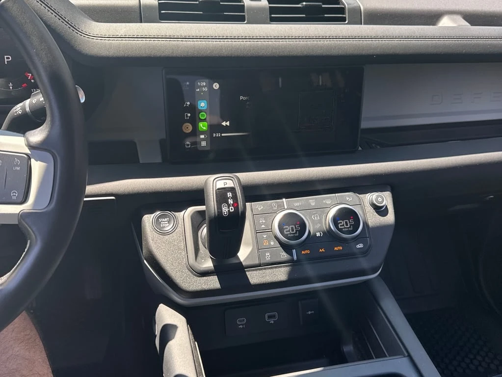 Land Rover Defender * X Dynamic SE * CARFAX * БЕЗ ПЪРВОНАЧАЛНА ВНОСКА - изображение 9