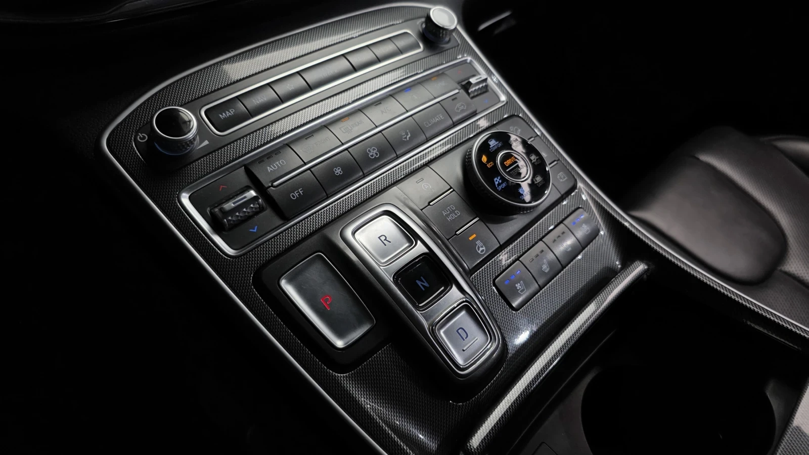 Hyundai Santa fe 4WD Premium* КОЖА* ПОДГРЕВ* ОБДУХВАНЕ* НАВИ* , снимка 9 - Автомобили и джипове - 54150001