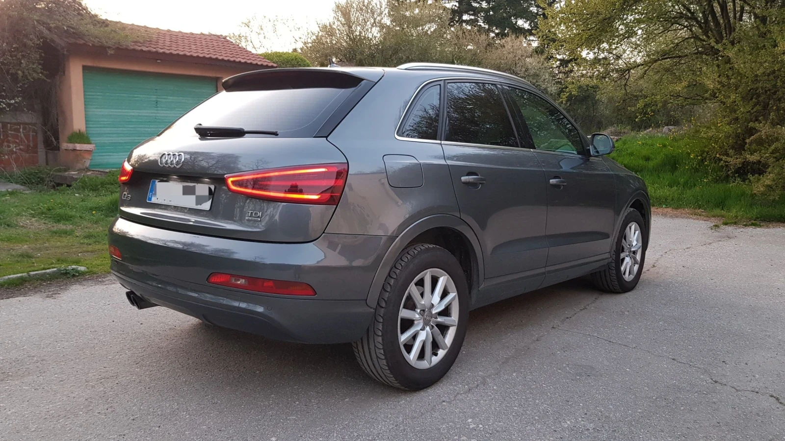 Audi Q3 2.0tdi quattro, снимка 4 - Автомобили и джипове - 54224830