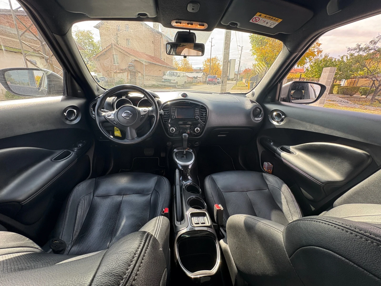 Nissan Juke, снимка 13 - Автомобили и джипове - 54575922