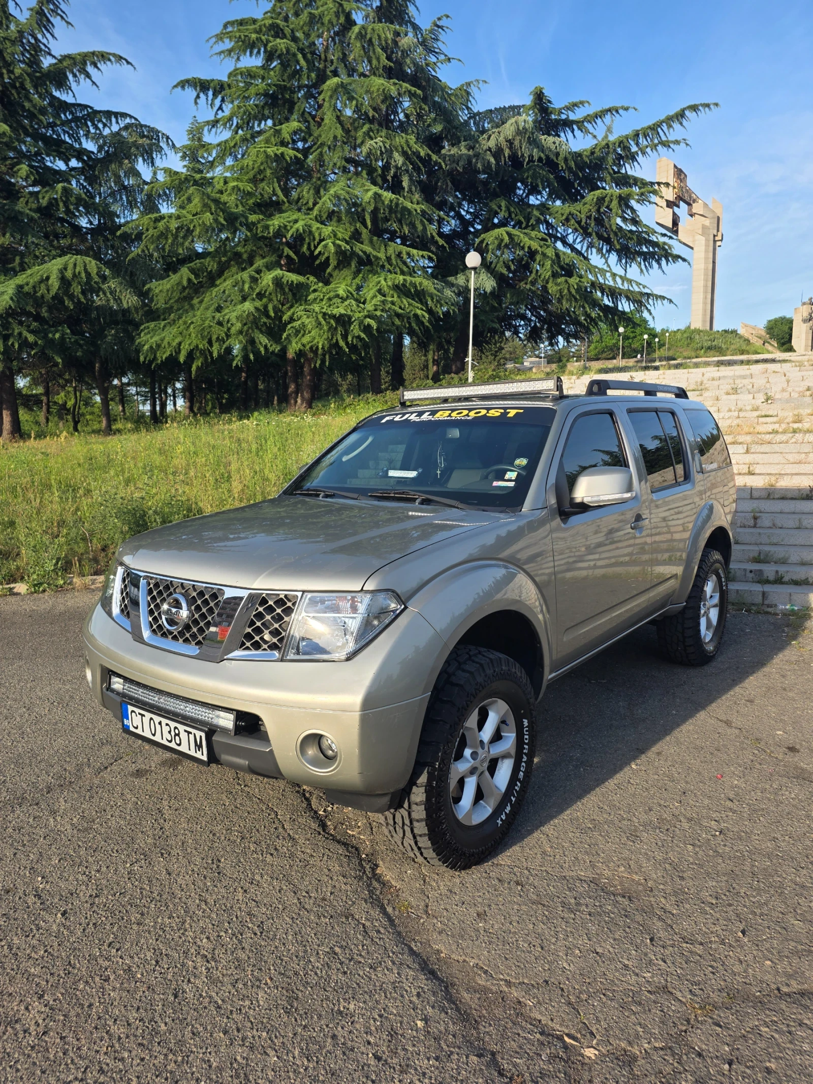 Nissan Pathfinder 2.5 171