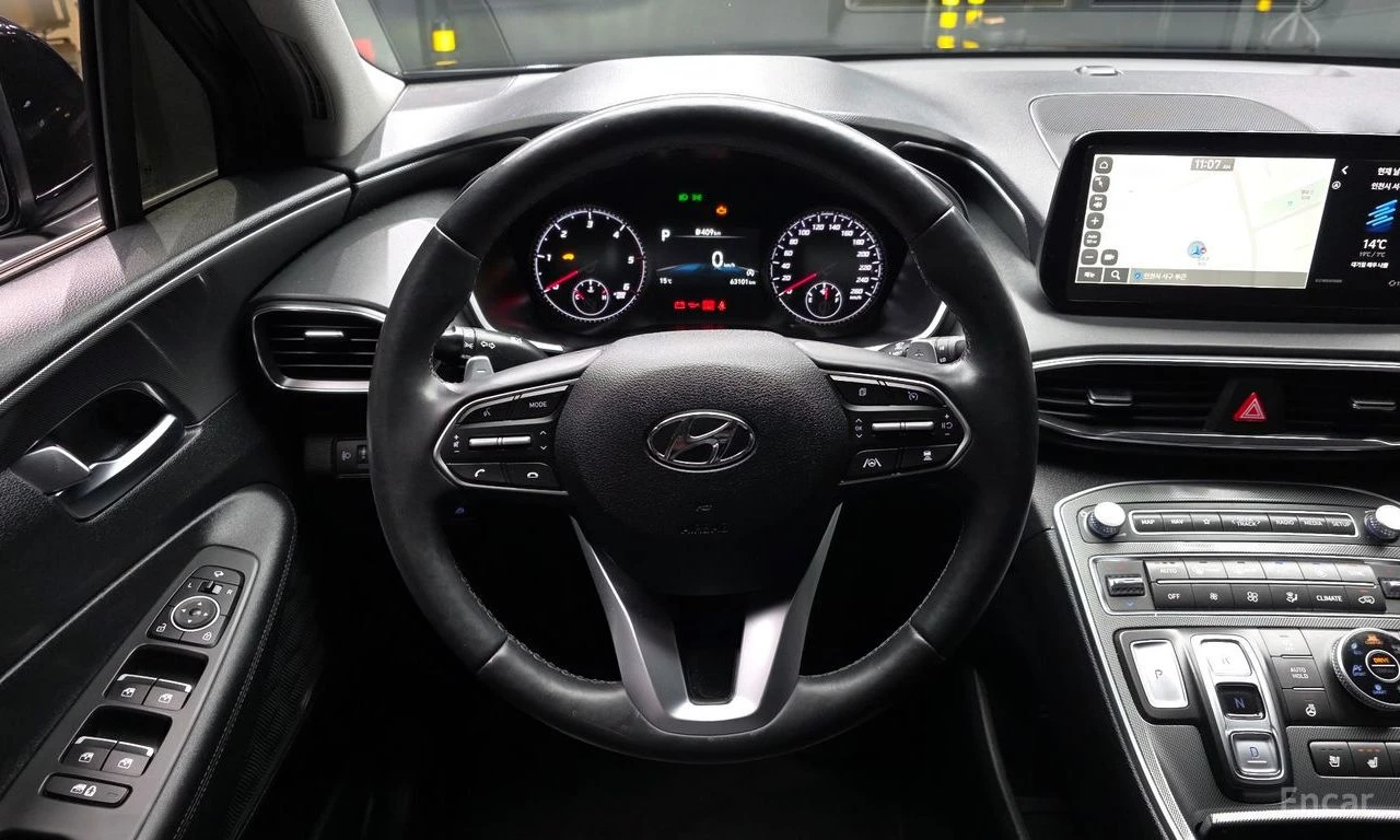 Hyundai Santa fe 2.2D* PRESTIGE* DISTRONIC* LANE ASS* ОБДУХ* КАМЕРА, снимка 11 - Автомобили и джипове - 55012883