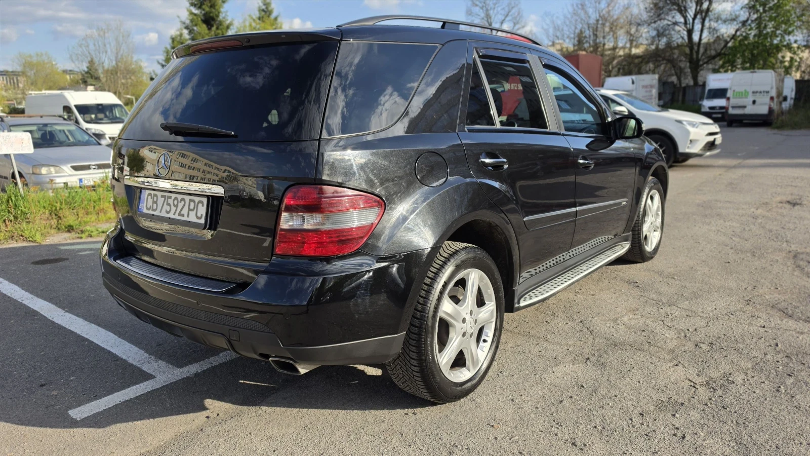 Mercedes-Benz ML 320 Перфектен обслужен , снимка 5 - Автомобили и джипове - 55144200
