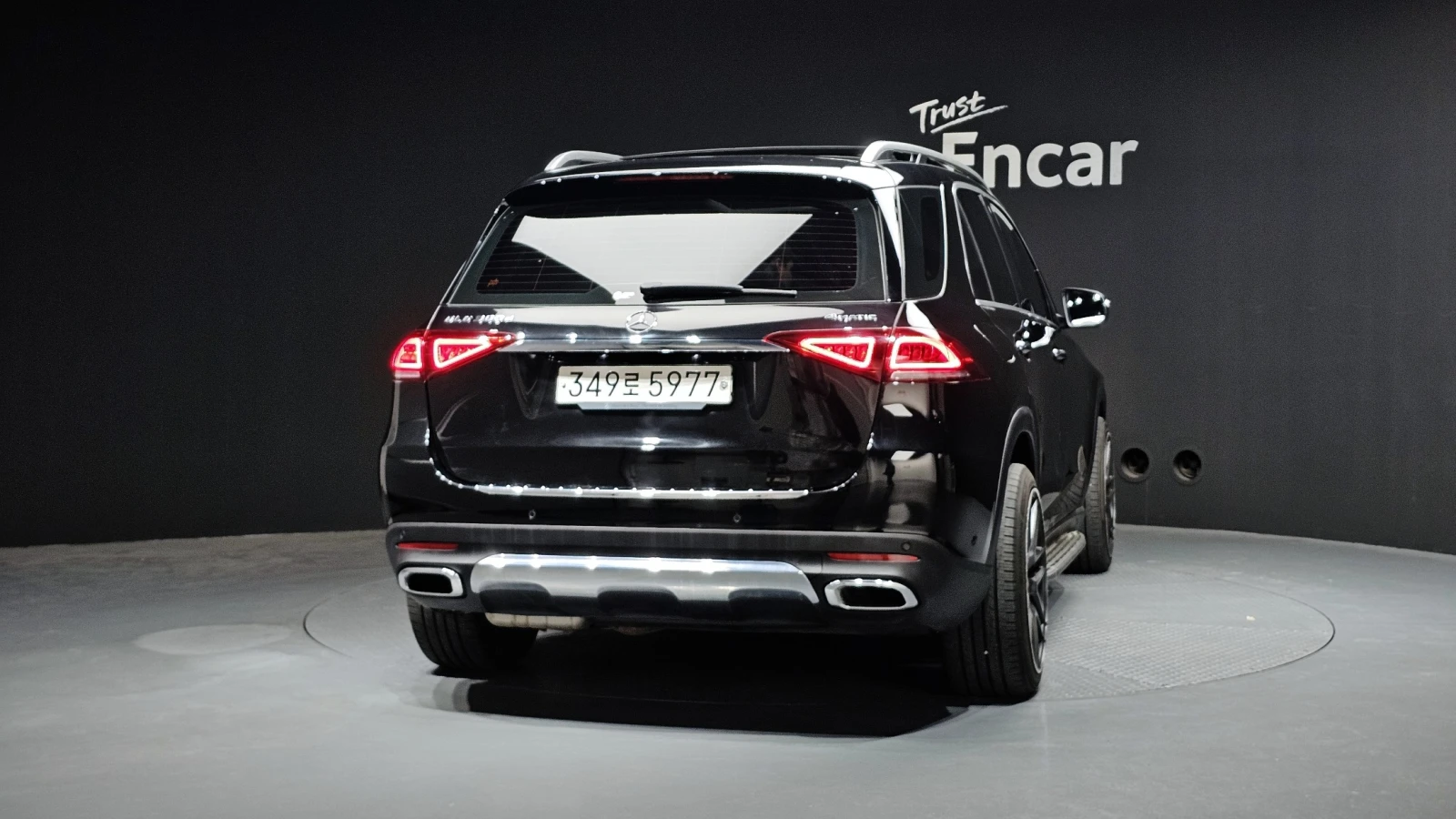 Mercedes-Benz GLE 300 * ПАНОРАМА * 2 КЛЮЧА * АМБИЕНТНО * , снимка 4 - Автомобили и джипове - 55283470