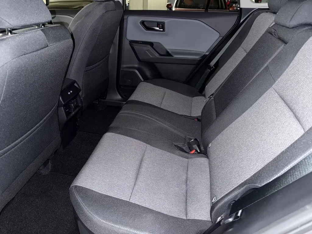 Toyota Rav4 НОВ!/HEV/185HP/EXECUTIVE/CAM/LED/KLESS/488q, снимка 14 - Автомобили и джипове - 55293916