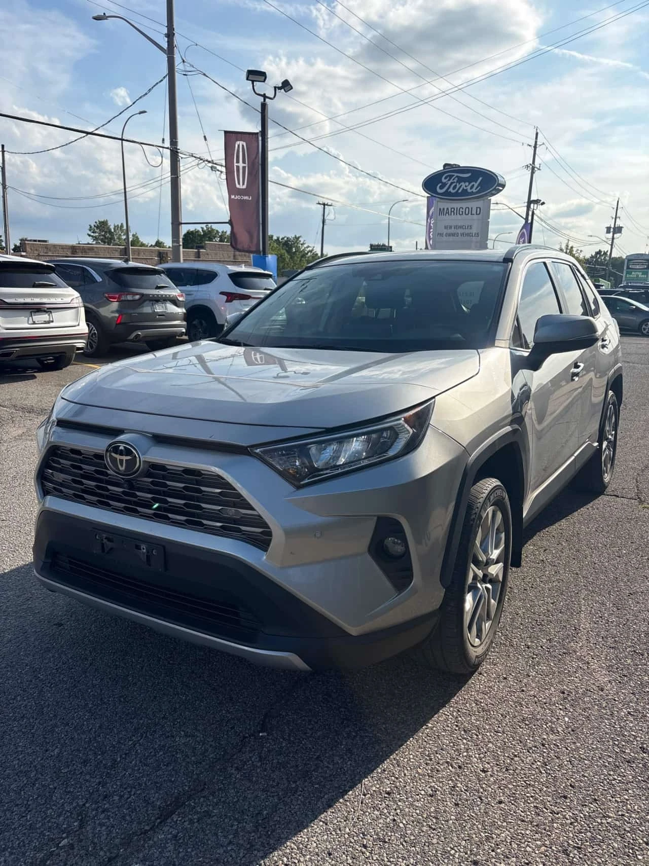 Toyota Rav4 * Limited * CARFAX * ОПЦИЯ ЗА ФИНАНСИРАНЕ, снимка 2 - Автомобили и джипове - 55779272