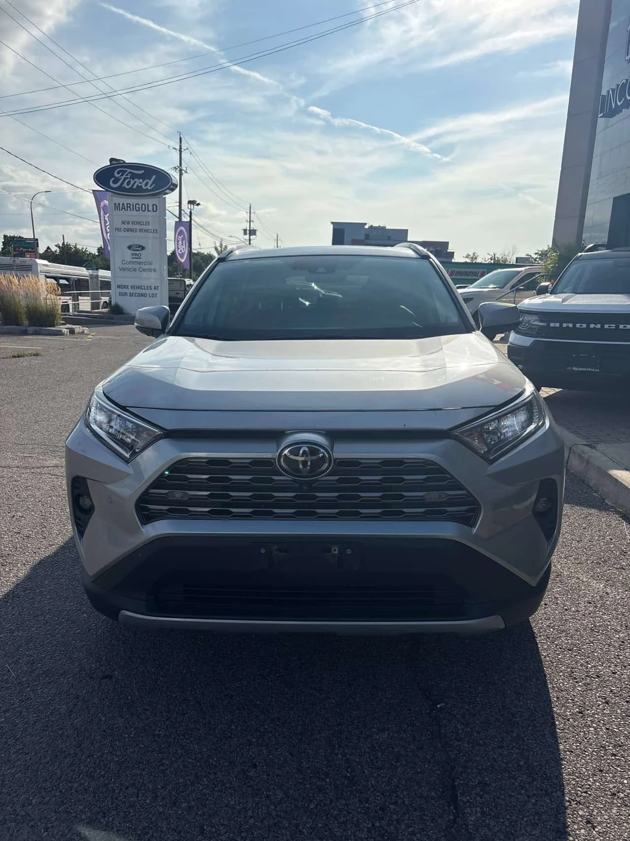 Toyota Rav4 * Limited * CARFAX * ОПЦИЯ ЗА ФИНАНСИРАНЕ, снимка 12 - Автомобили и джипове - 55779272