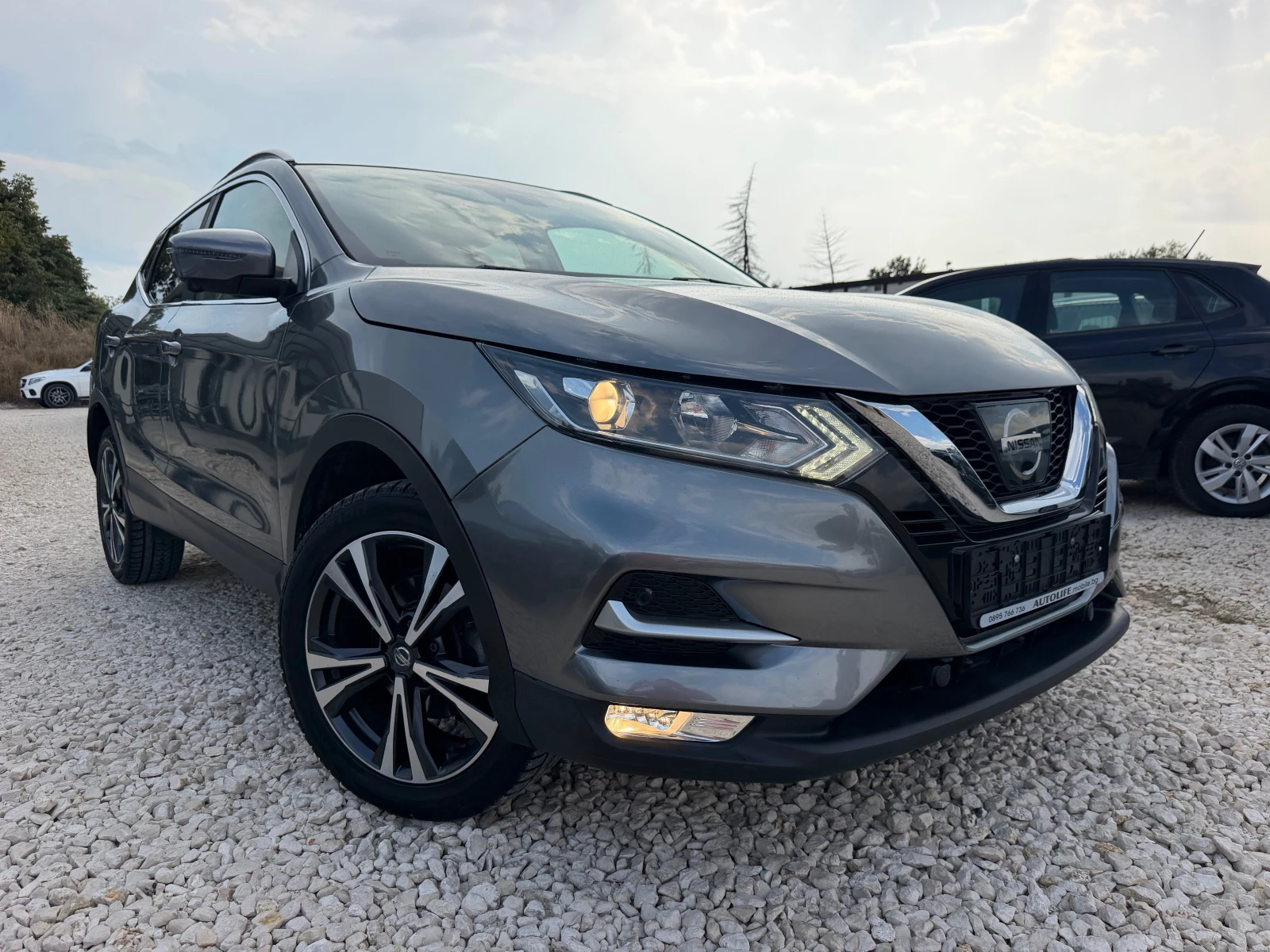 Nissan Qashqai 1.6DCI TEKNA+ XTRONIC CAMERA360 PANO KEY LESS DIST, снимка 3 - Автомобили и джипове - 55837943