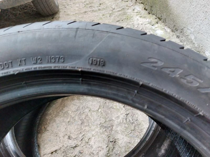 Гуми Летни 275/40R19, снимка 8 - Гуми и джанти - 36287896