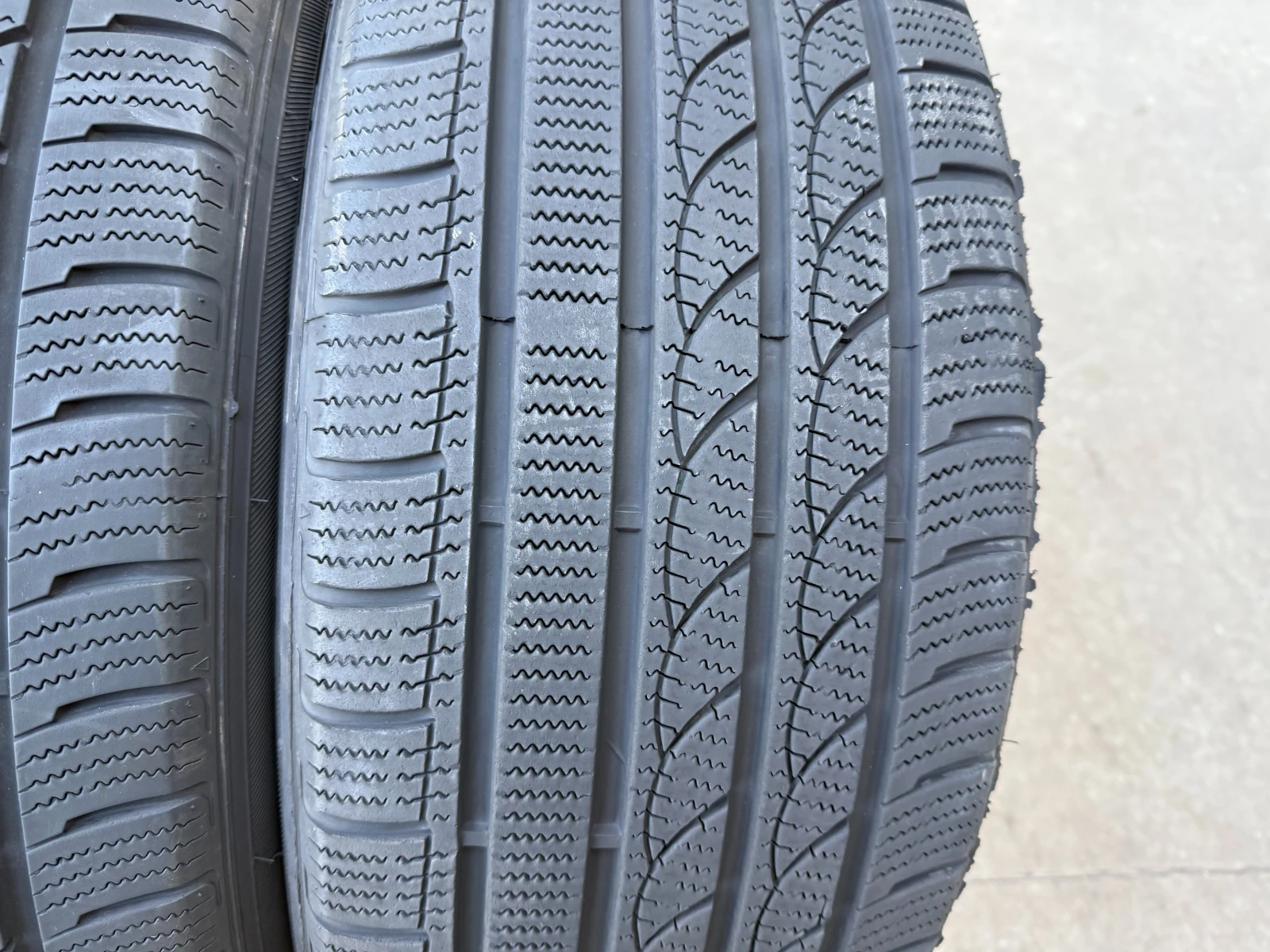 Гуми Зимни 245/45R19, снимка 7 - Гуми и джанти - 55832694
