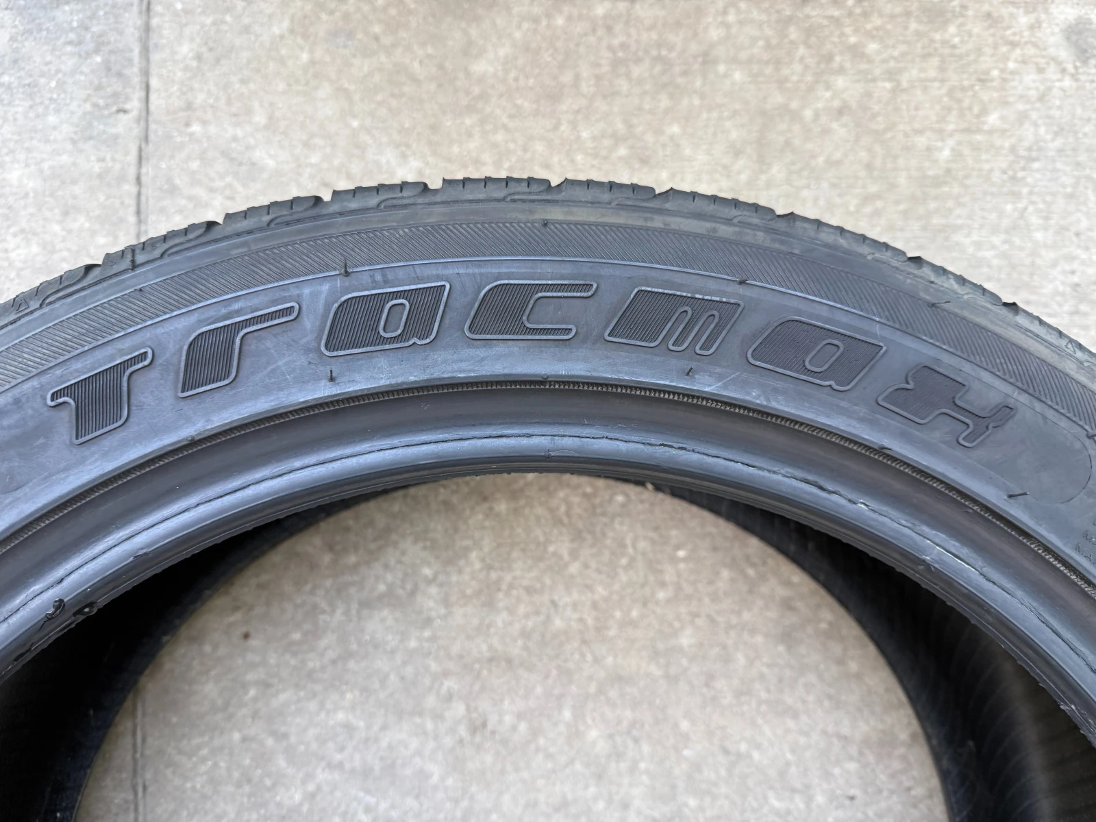 Гуми Зимни 245/45R19, снимка 9 - Гуми и джанти - 55832694