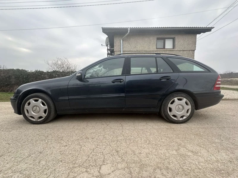 Mercedes-Benz C 220, снимка 3 - Автомобили и джипове - 49008061