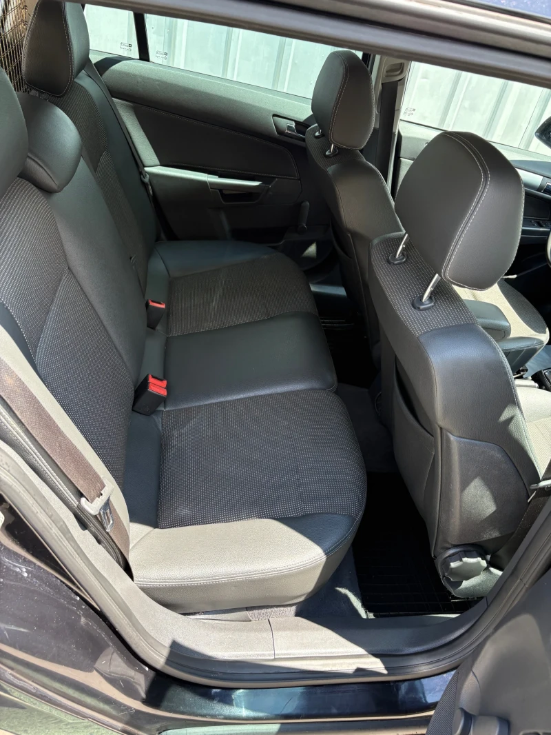 Opel Astra 1.6 Метан, снимка 10 - Автомобили и джипове - 52483904