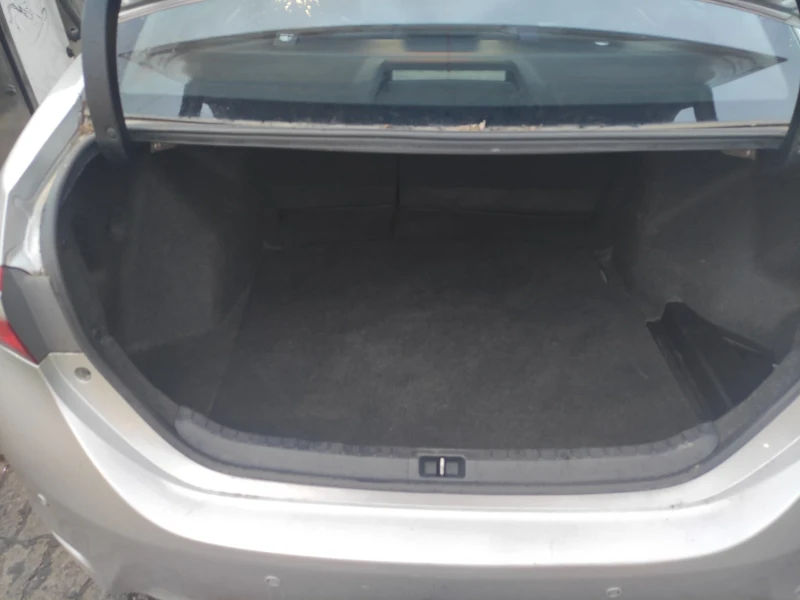 Toyota Corolla Бензин Газ / от България , снимка 16 - Автомобили и джипове - 52623354