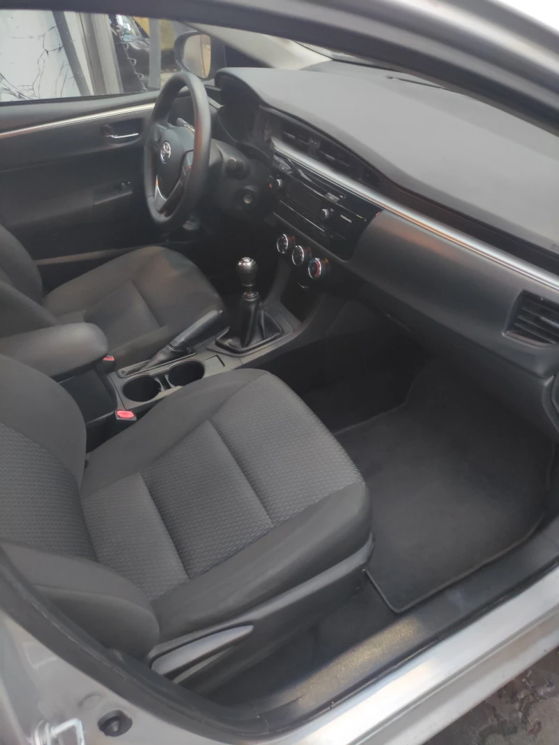 Toyota Corolla Бензин Газ / от България , снимка 11 - Автомобили и джипове - 52623354