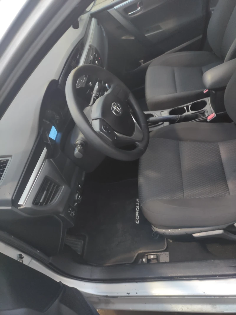 Toyota Corolla Бензин Газ / от България , снимка 13 - Автомобили и джипове - 52623354