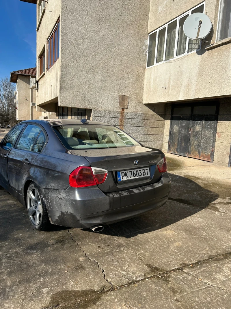 BMW 320, снимка 4 - Автомобили и джипове - 53110581