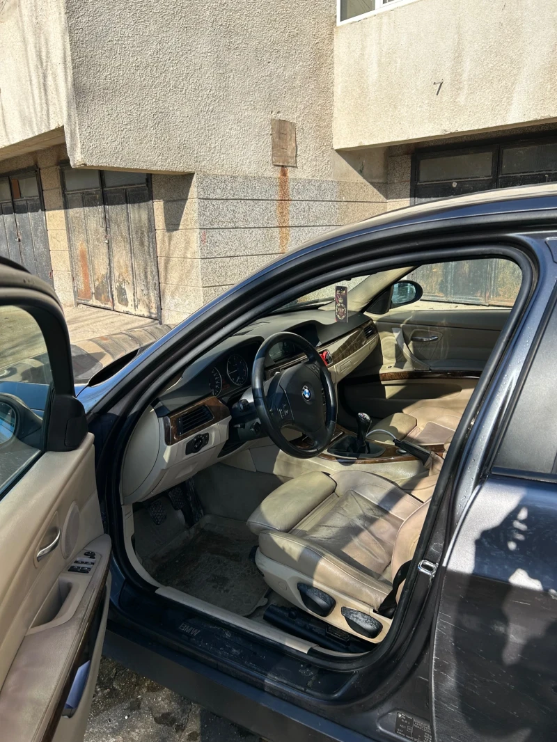 BMW 320, снимка 5 - Автомобили и джипове - 53110581