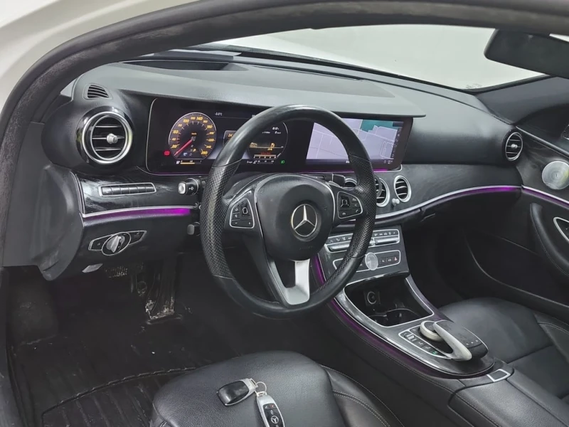 Mercedes-Benz E 400 * CARFAX * ЦЕНА ДО БГ, снимка 10 - Автомобили и джипове - 53340913