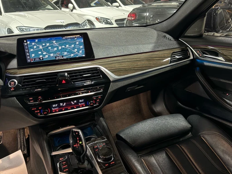 BMW 540 2018 BMW 5 Series 540i xDrive Sedan AWD, снимка 12 - Автомобили и джипове - 53500550