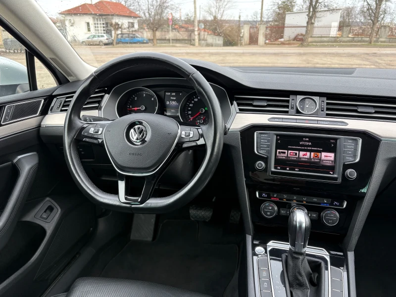 VW Passat 2.0TDI 190к.с Highline Full LED Distr Кожа, снимка 13 - Автомобили и джипове - 53598157