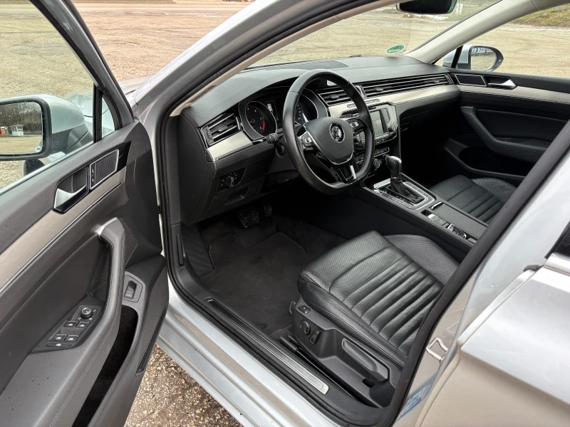 VW Passat 2.0TDI 190к.с Highline Full LED Distr Кожа, снимка 11 - Автомобили и джипове - 53598157