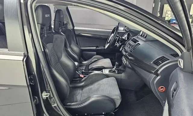 Mitsubishi Lancer Evolution  - изображение 10
