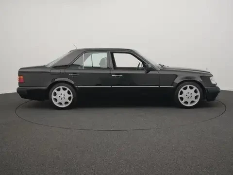 Mercedes-Benz E 500 Чочоне, снимка 5 - Автомобили и джипове - 55915328