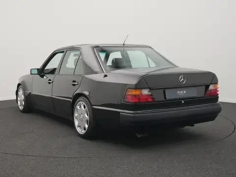 Mercedes-Benz E 500 Чочоне, снимка 11 - Автомобили и джипове - 55915328