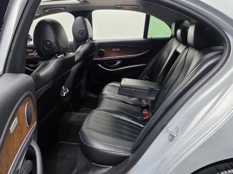 Mercedes-Benz E 220 4Matic Exclusive - САМО 30% АВАНС, снимка 11 - Автомобили и джипове - 55926888