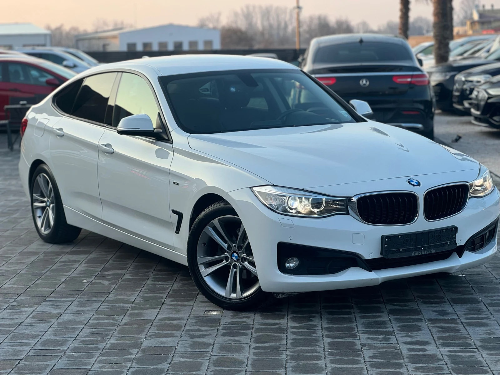 BMW 3gt 318GT Подгряване, Ксенон Реални км като нова | Mobile.bg — изображение 1