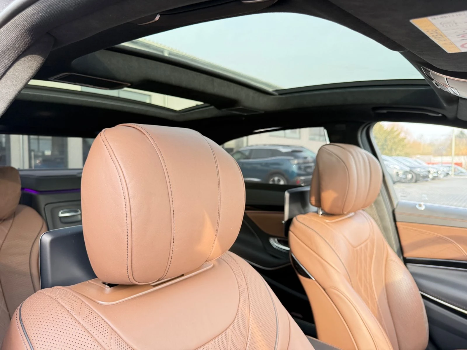 Mercedes-Benz 560 AMG/476HP/DESIGNO/LONG/BURMESTER/360/PANO//E137 - изображение 8