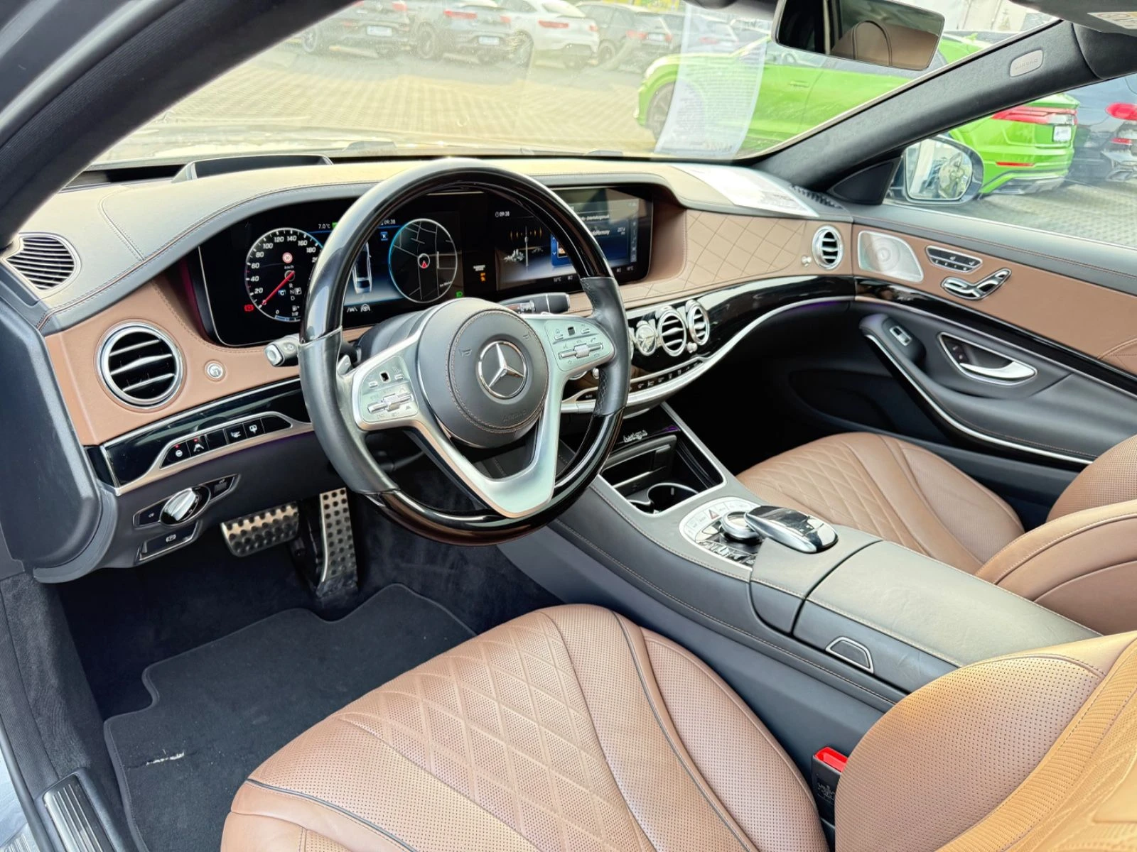 Mercedes-Benz 560 AMG/476HP/DESIGNO/LONG/BURMESTER/360/PANO//E137 - изображение 10