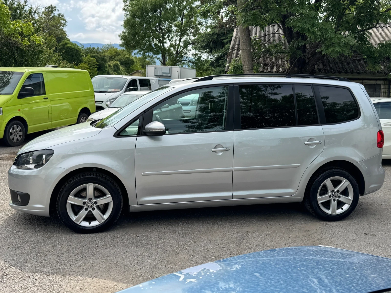 VW Touran Реален пробег !!! Нова!!! - изображение 4