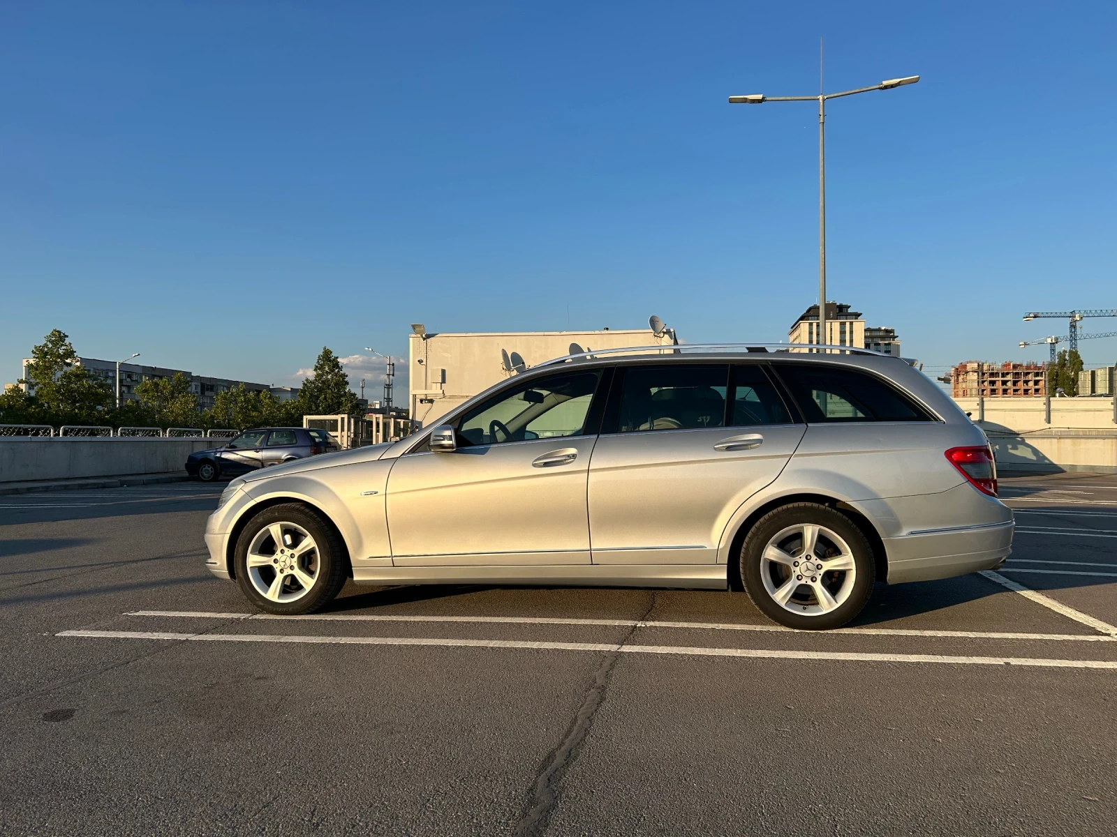 Mercedes-Benz C 200 Avantgarde - изображение 2